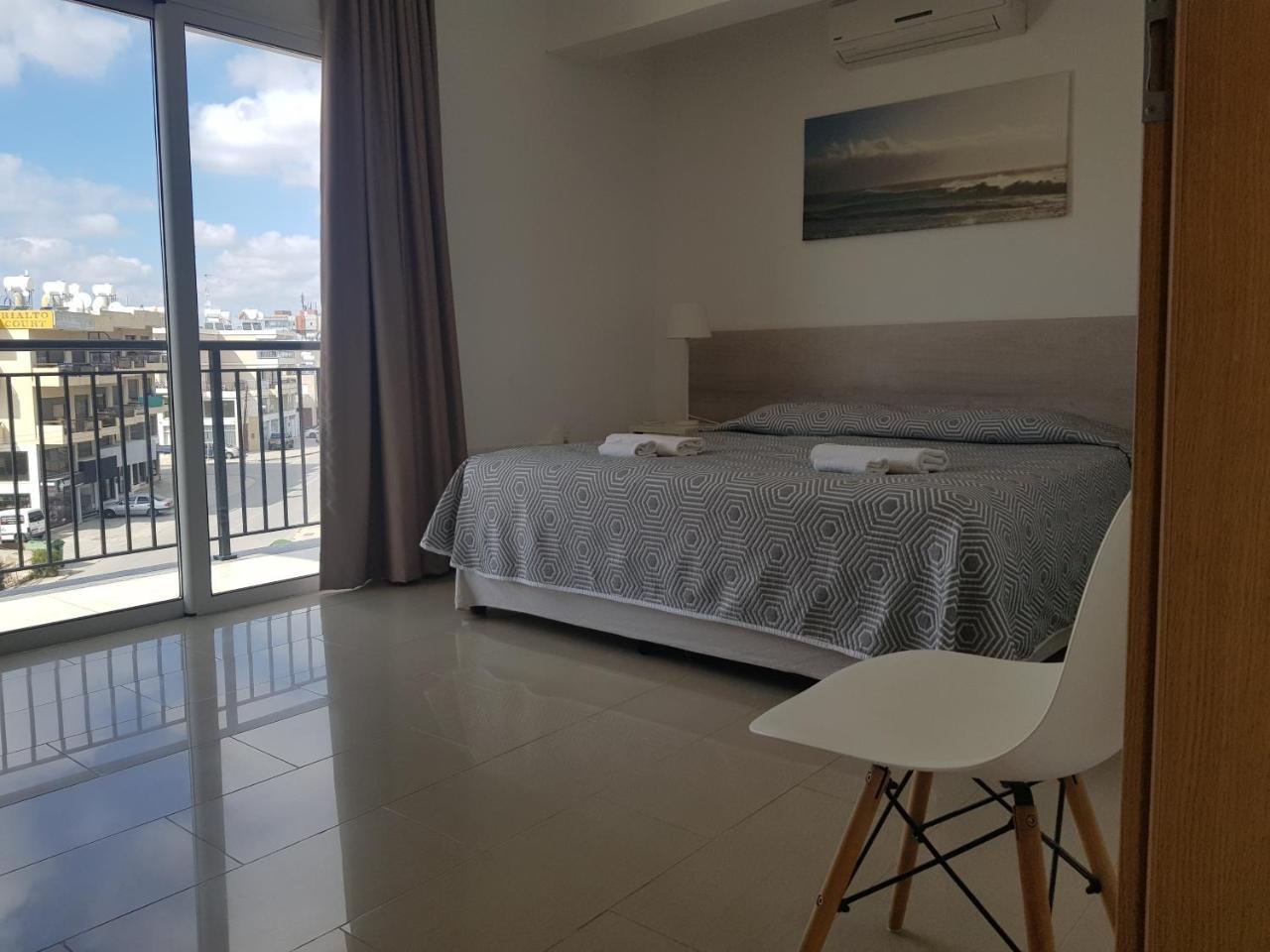 Valentinos Apartments Paphos Exterior foto