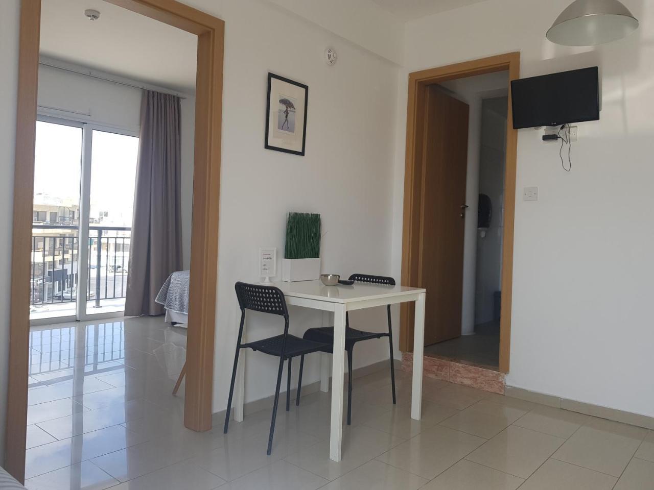 Valentinos Apartments Paphos Exterior foto