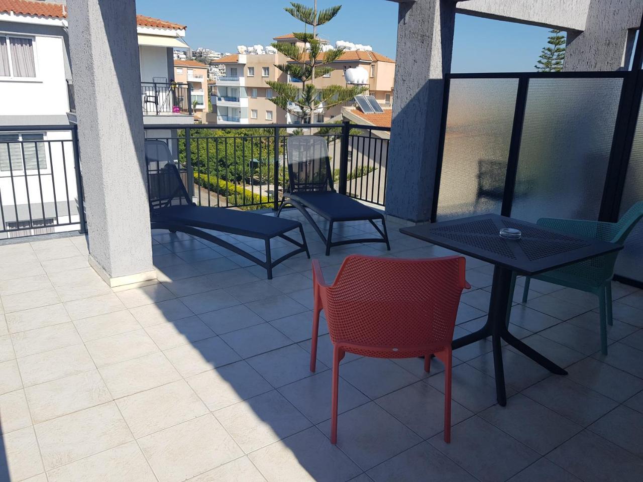 Valentinos Apartments Paphos Exterior foto
