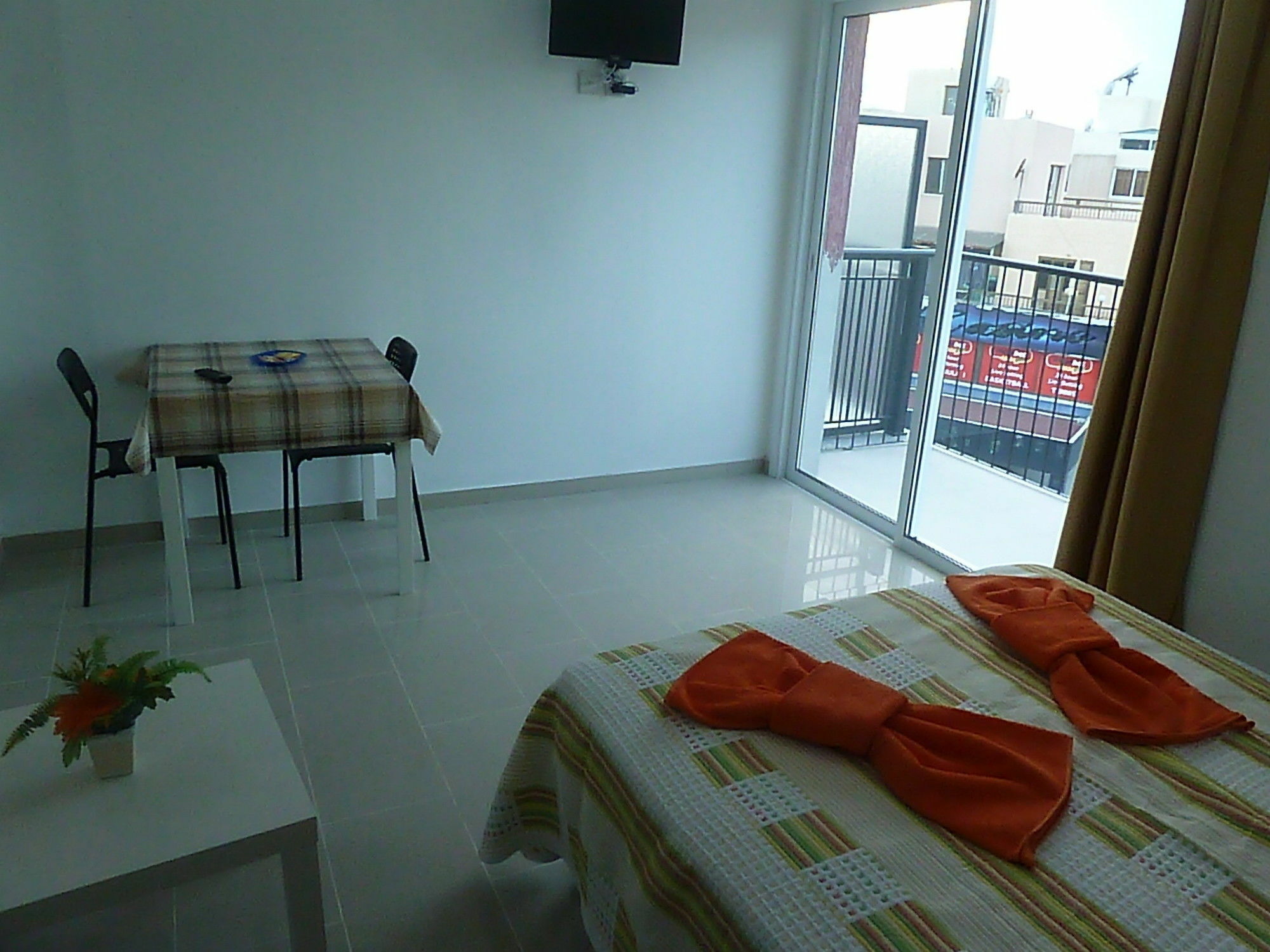 Valentinos Apartments Paphos Exterior foto